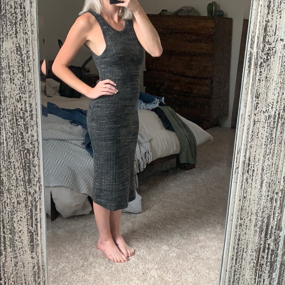 Monrow Midi dress. Charcoal grey and COMFY!